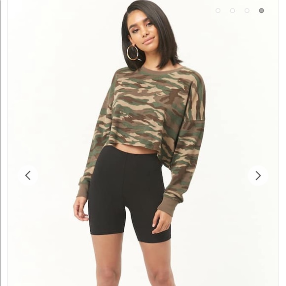 Forever 21 Tops - Camo crop top